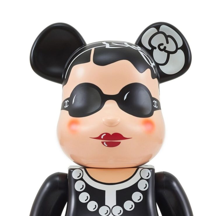 Original Karl Lagerfeld Skizze Modezeichnung für Chanel mit Skizzen von eleganten Outfits und künstlerischen Notizen.